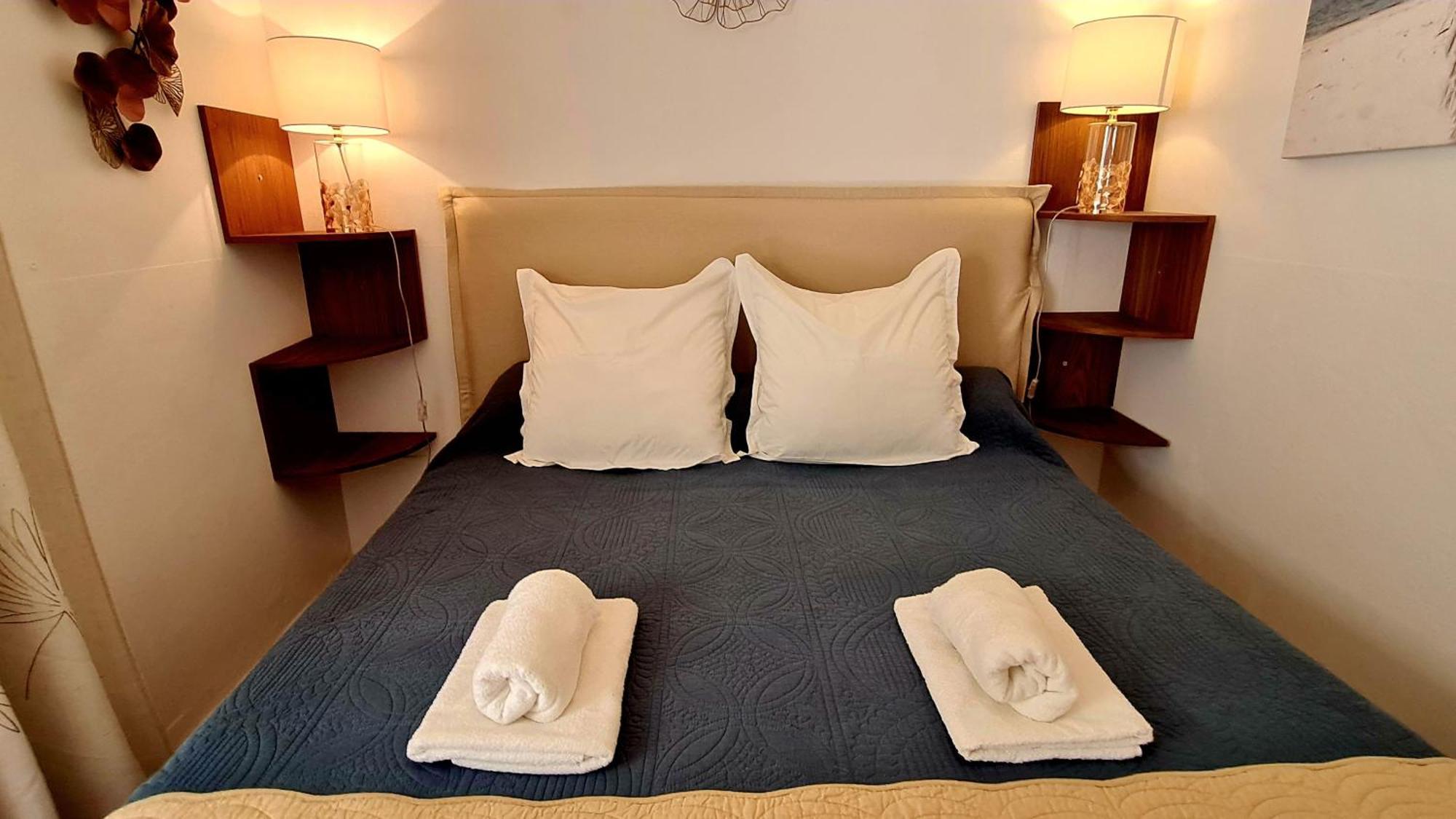 Appartement Kalliste, Logements Avec Vue Citadelle De Bonifacio 보니파시오 외부 사진