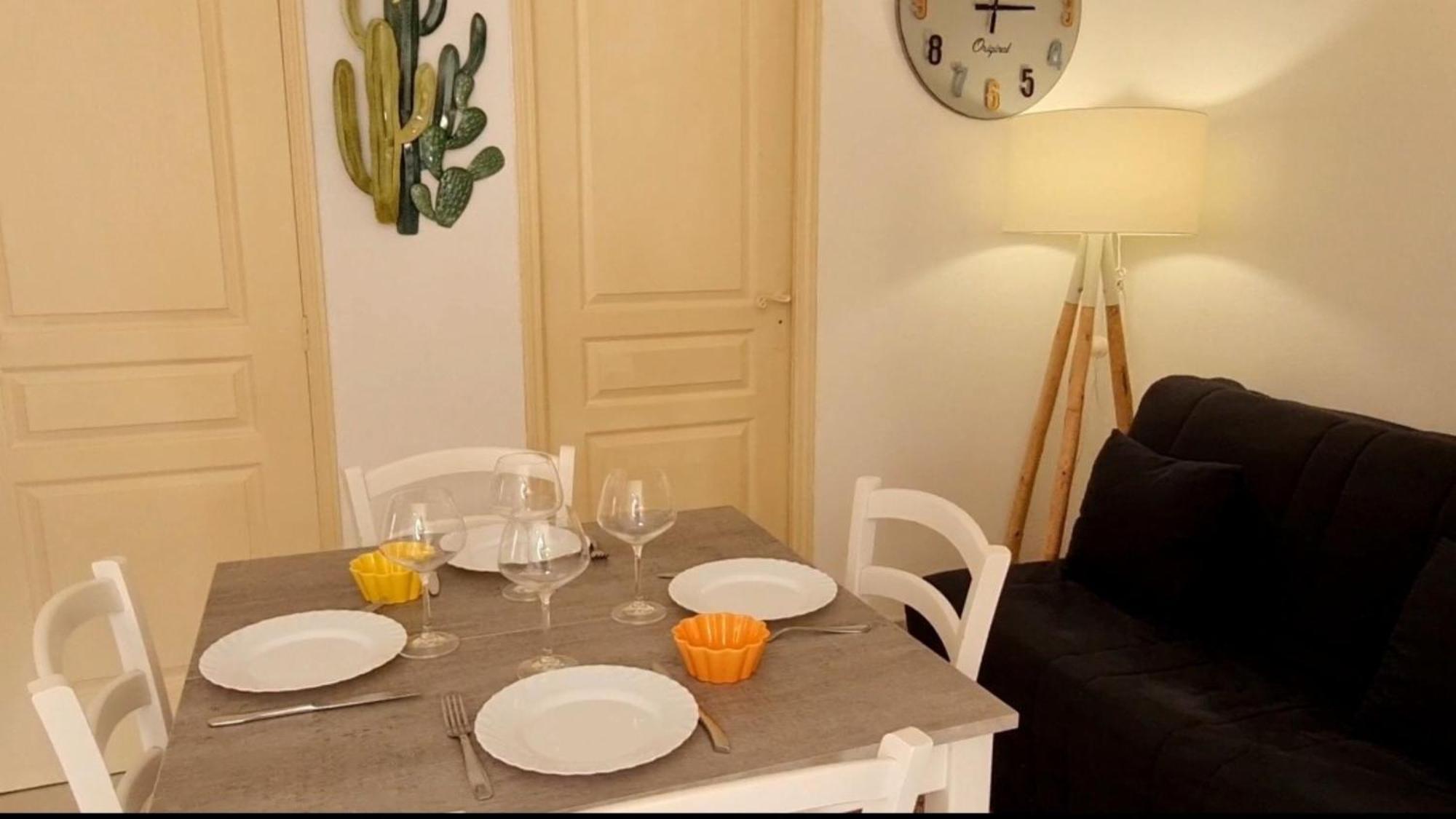 Appartement Kalliste, Logements Avec Vue Citadelle De Bonifacio 보니파시오 외부 사진