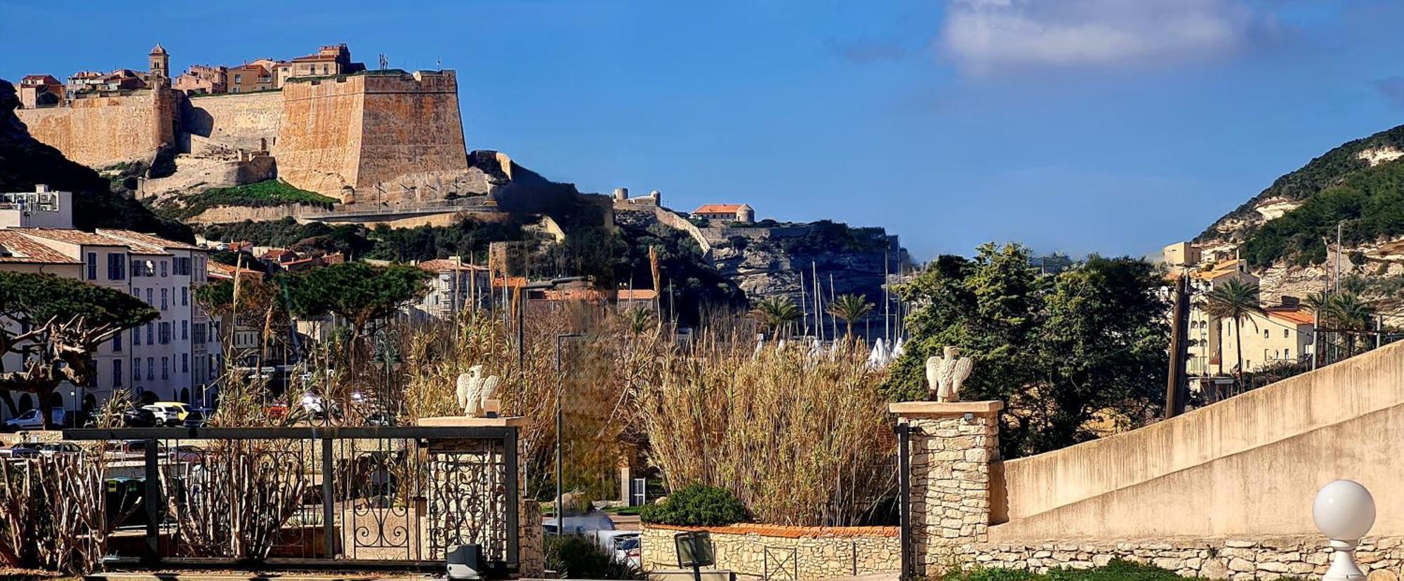 Appartement Kalliste, Logements Avec Vue Citadelle De Bonifacio 보니파시오 외부 사진